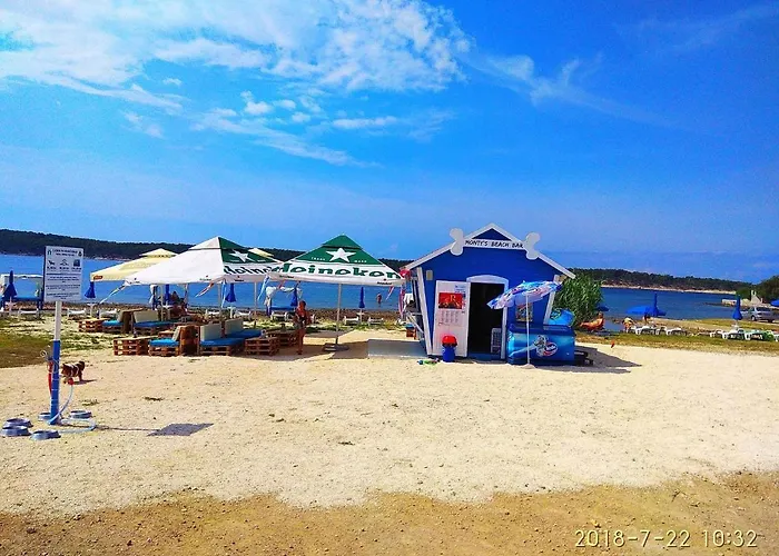 In Insel Rab 17562 Appartement *