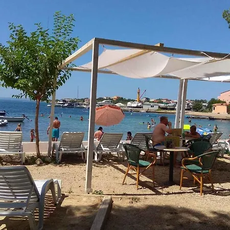 In Insel Rab 17562 Banjol