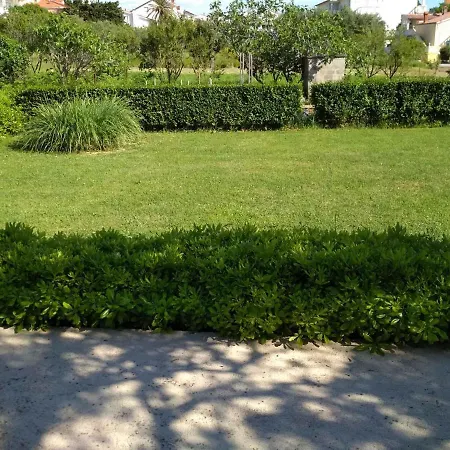 In Insel Rab 17562 Apartment Banjol