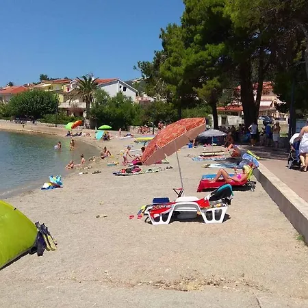 In Insel Rab 17562 * Banjol