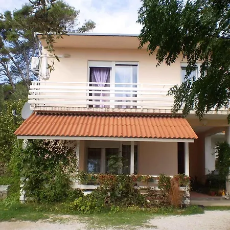 In Insel Rab 17562 Apartment Banjol