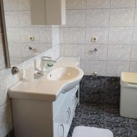 In Insel Rab 17562 Apartment Banjol