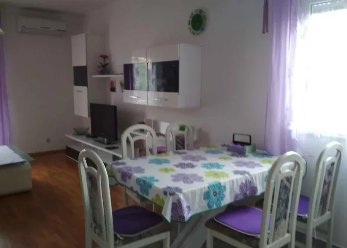 In Insel Rab 17562 Апартаменты *