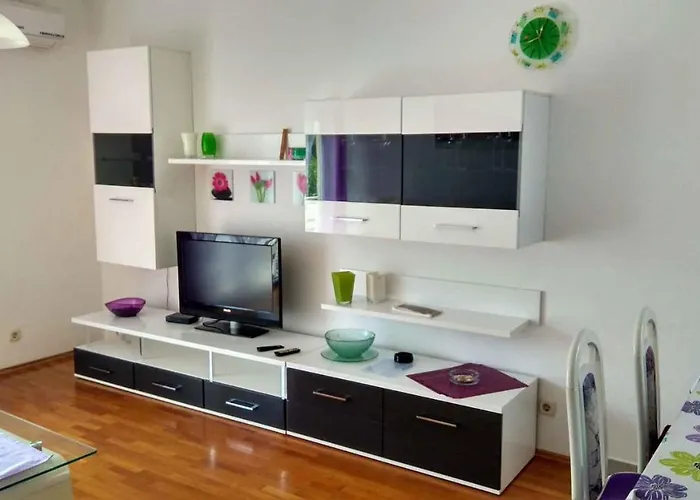 In Insel Rab 17562 Апартаменты Банёл