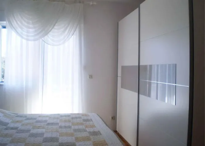 In Insel Rab 17562 Апартаменты